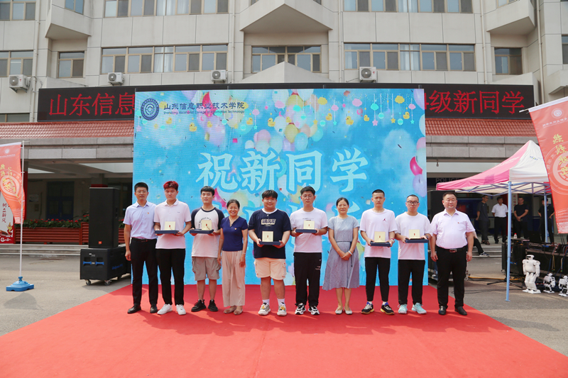 过生日的学生奎文校区_副本小.jpg